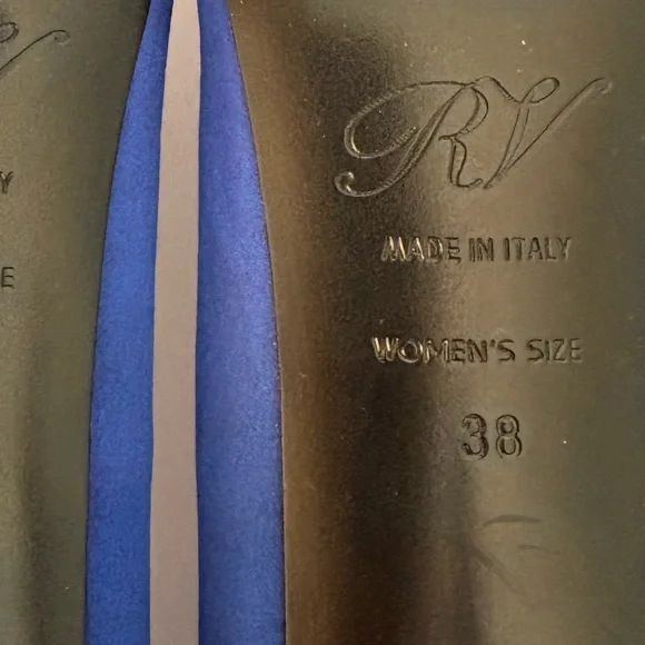 Roger Vivier High Heeled Blue Satin Pumps with Crystal Buckle Size 38 (7.5) - Picture 6 of 12